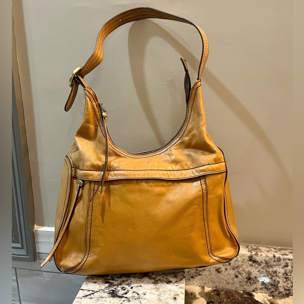 HOBO Fortune Leather Shoulder Bag in Honey